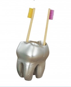 Diş Fırçalığı Tezgah Üstü Gümüş Renk Diş Fırçası Standı Diş Şekilli Model